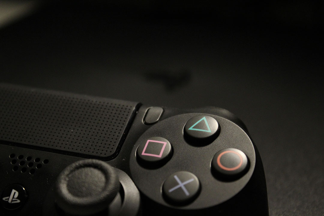 Controller-gaming: Dual Shock PlayStation