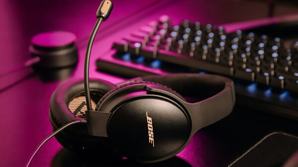 Casti.bose2.thumb.jpg.76349db19c4c92f0d7cd146b98d1dfd5.jpg
