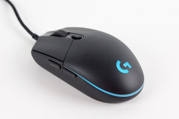 logitech-g-pro-gaming-mouse.jpg