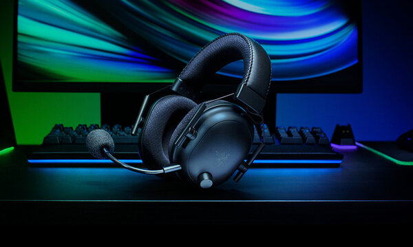 razer-blackshark-v2-pro.thumb.jpg.0e1e33d87cfcc41653f76396436d654b.jpg