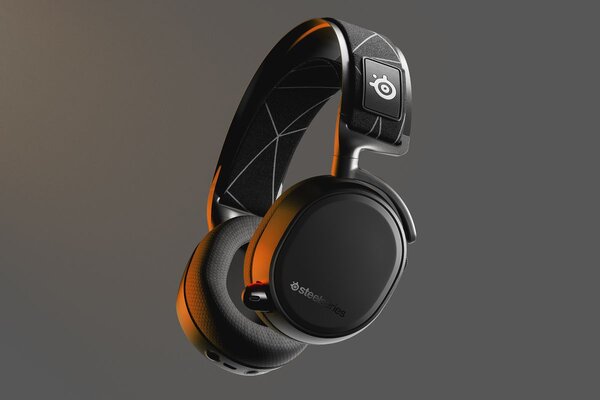 steelseries-arctics-9-wireless-gaming-headset.thumb.jpg.6c0add31b44080cde474e759457b12e1.jpg