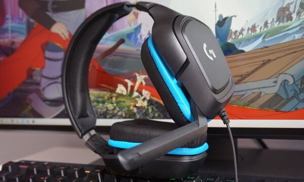 Logitech-G432-angle.thumb.jpg.963143caef93c30650576540ce4e543c.jpg