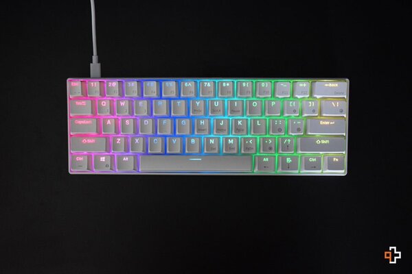 Iluminare RGB culori tastatura gaming rk61