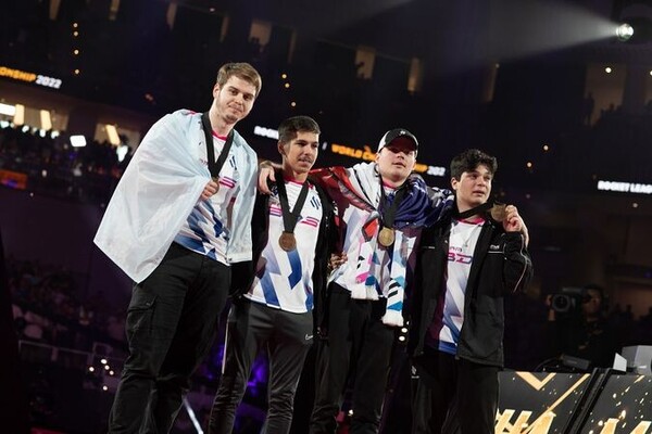 team-bds-rlcs-istorie-dominatie.thumb.jpg.aeeebf04951d683b54628242bb0a58cf.jpg